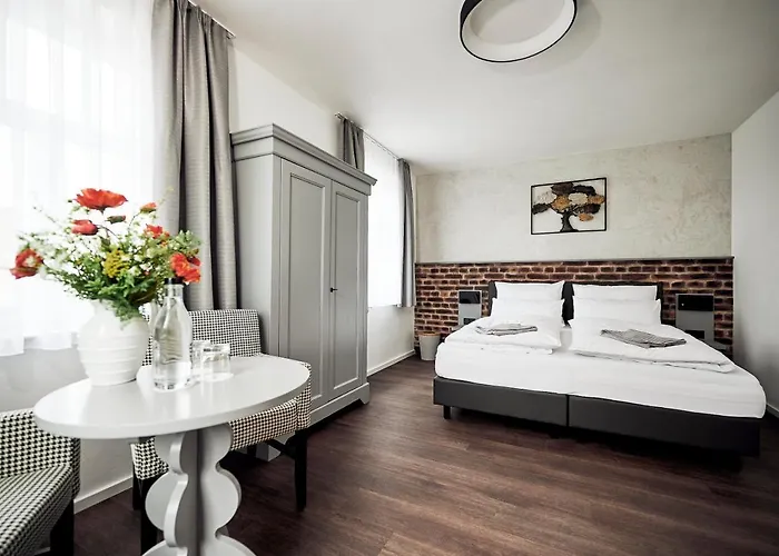 Zieglers Restaurant & Hotel *